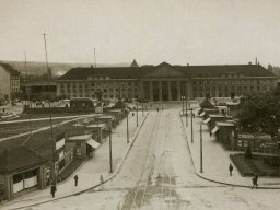 Bahnhofplatz-1925